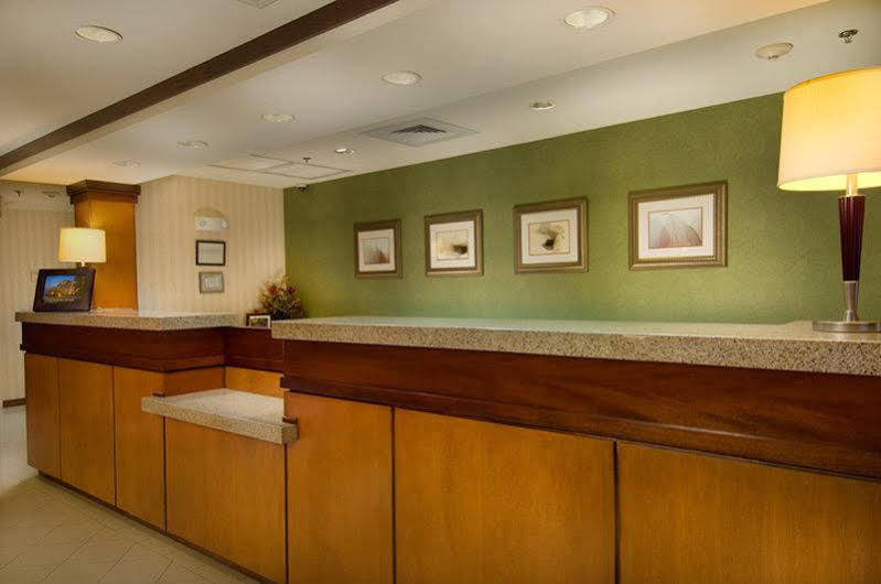 Fairfield Inn & Suites By Marriott Маршъл Екстериор снимка