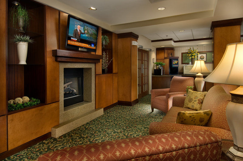 Fairfield Inn & Suites By Marriott Маршъл Интериор снимка